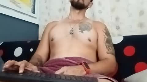 Snapshot of juleslake2 chatting on 10/28/25, 02:04 juleslake2 online show from 10/28/25, 02:04