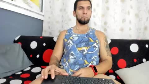 Snapshot of juleslake2 chatting on 11/01/25, 08:55 juleslake2 online show from 11/01/25, 08:55