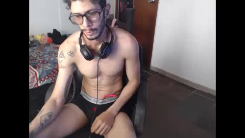 Julfigo online show from 06/05/26, 02:56