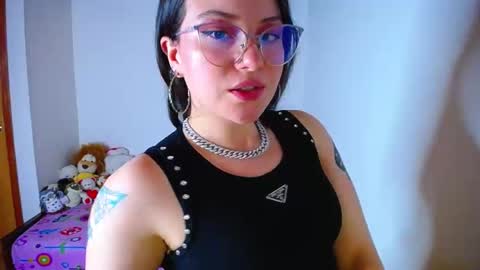 Juliana online show from 10/05/25, 01:15