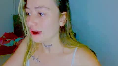 Snapshot of juli_69 chatting on 10/21/25, 12:11  Juliana Torres  online show from 10/21/25, 12:11