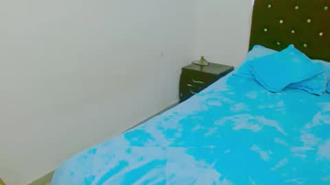 Snapshot of juli_69 chatting on 11/20/25, 09:47 Juliana Torres online show from 11/20/25, 09:47