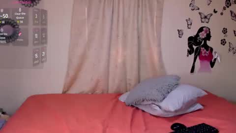 Snapshot of juli_castillos chatting on 01/06/25, 03:08 Juli online show from 01/06/25, 03:08