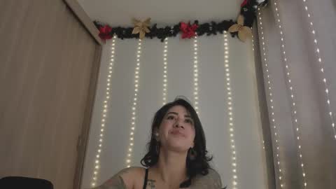 Juli Modelo Independiente online show from 01/07/26, 03:47