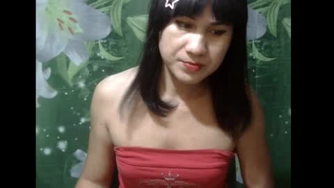 Snapshot of julia111987 chatting on 05/19/26, 01:56 JULIA online show from 05/19/26, 01:56