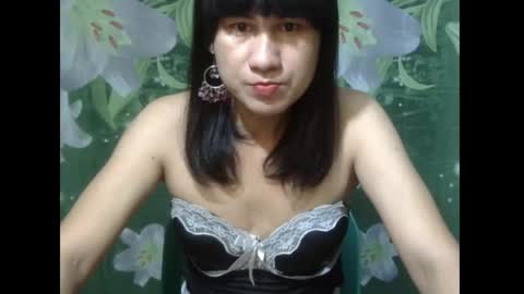 Snapshot of julia111987 chatting on 06/08/26, 04:29 JULIA online show from 06/08/26, 04:29