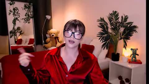 julia485262 online show from 06/04/26, 08:37