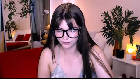 julia485262 online show from 06/12/26, 11:42