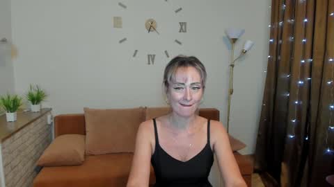 julia__cherry_ online show from 12/24/24, 03:37