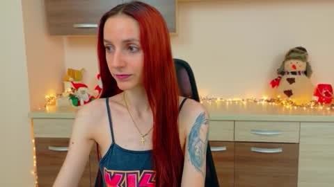 Snapshot of julia__jae chatting on 12/17/25, 07:36 JuliaJae online show from 12/17/25, 07:36