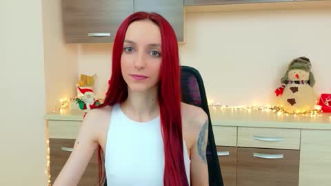 Snapshot of julia__jae chatting on 12/23/25, 06:44 JuliaJae online show from 12/23/25, 06:44