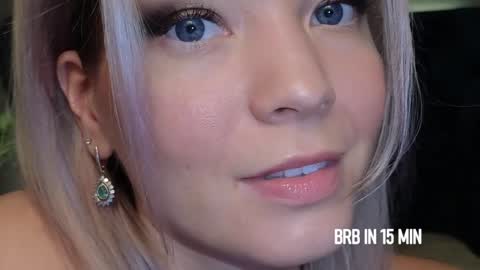 Cute online show from 12/20/24, 02:16