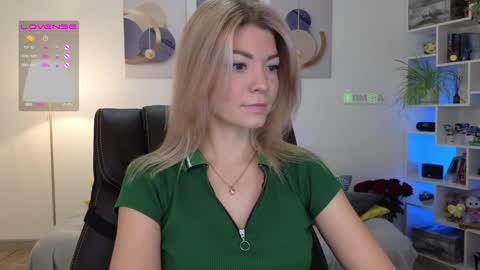 Cute online show from 02/06/25, 03:09