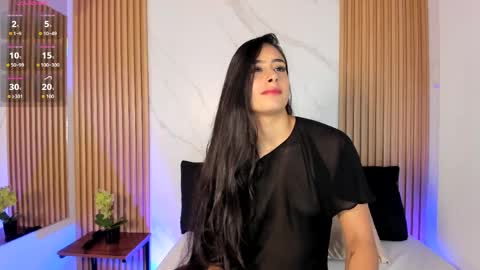 J U L IA   M A R T I N E Z online show from 04/10/26, 11:37