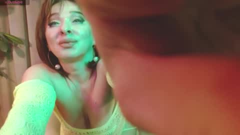 Julia online show from 10/12/25, 05:45