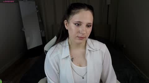 Snapshot of julia_shyy chatting on 05/09/26, 01:22 Julia Shyy online show from 05/09/26, 01:22