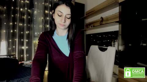 julia_t_mog online show from 02/11/25, 02:03