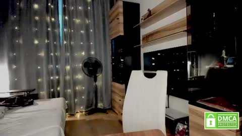 julia_t_mog online show from 06/28/26, 06:47
