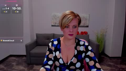 Julia online show from 02/19/25, 01:28