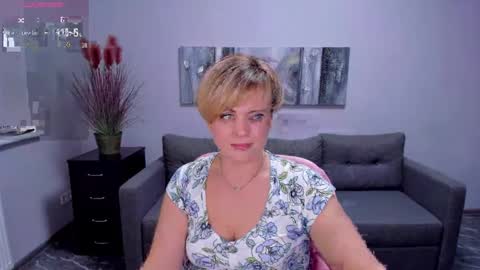 Julia online show from 02/28/25, 01:47