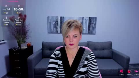 Snapshot of julia_wilsons chatting on 12/01/25, 01:05 Julia online show from 12/01/25, 01:05