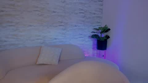 Snapshot of juliabelle_ chatting on 09/25/25, 01:04 Julia Belle online show from 09/25/25, 01:04