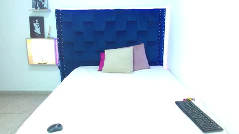 Julia online show from 12/05/24, 12:55