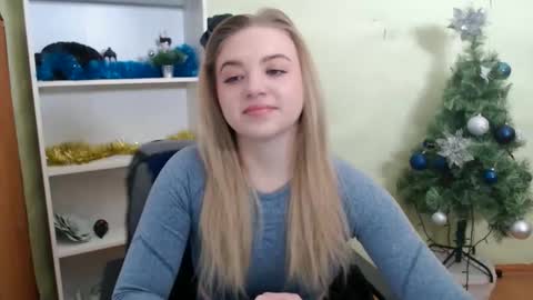 Snapshot of juliacrazy_ chatting on 01/19/25, 05:58 juliacrazy_ online show from 01/19/25, 05:58