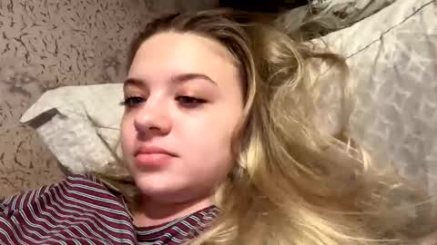 Snapshot of juliacrazy_ chatting on 02/11/25, 04:46 juliacrazy_ online show from 02/11/25, 04:46