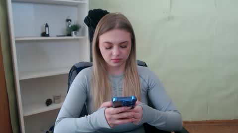 Snapshot of juliacrazy_ chatting on 03/05/25, 09:16 juliacrazy_ online show from 03/05/25, 09:16