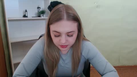 Snapshot of juliacrazy_ chatting on 03/11/25, 06:00 juliacrazy_ online show from 03/11/25, 06:00