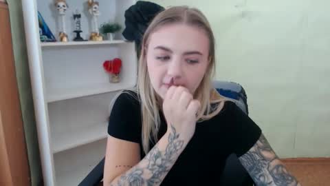 Snapshot of juliacrazy_ chatting on 09/19/25, 05:31 juliacrazy_ online show from 09/19/25, 05:31