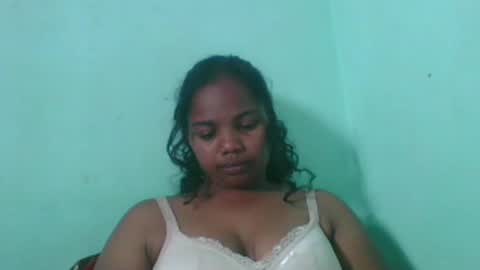 juliah02 online show from 01/24/25, 11:59