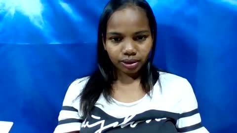 juliah02 online show from 06/16/26, 04:48