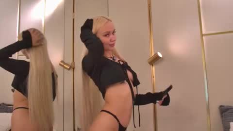 Snapshot of juliahotty_ chatting on 06/24/26, 02:38 Julia online show from 06/24/26, 02:38