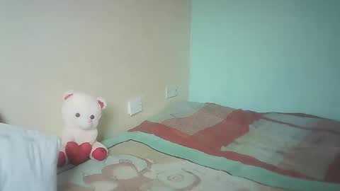 JuliaMack online show from 12/12/24, 08:32