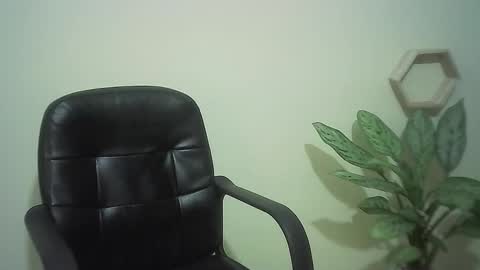 JuliaMack online show from 03/01/25, 12:28