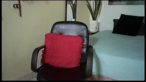 JuliaMack online show from 10/28/25, 08:11