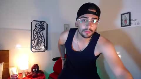 Snapshot of julian1225_ chatting on 09/26/25, 01:20 Julian online show from 09/26/25, 01:20