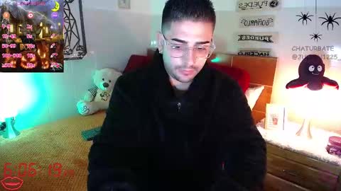 Snapshot of julian1225_ chatting on 10/14/25, 11:05 Julian online show from 10/14/25, 11:05