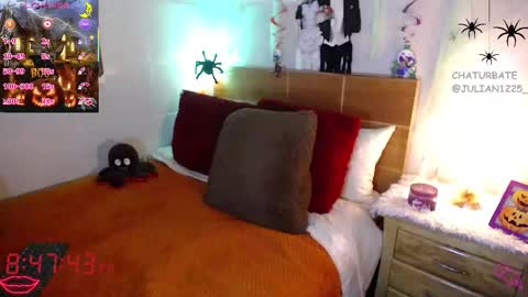 Snapshot of julian1225_ chatting on 10/24/25, 01:46 Julian online show from 10/24/25, 01:46