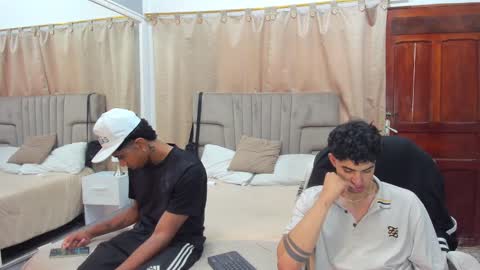 Snapshot of julian_billy chatting on 12/26/24, 05:51 julian billy online show from 12/26/24, 05:51