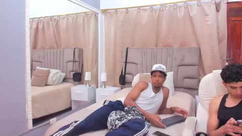 Snapshot of julian_billy chatting on 12/29/24, 02:42 julian billy online show from 12/29/24, 02:42