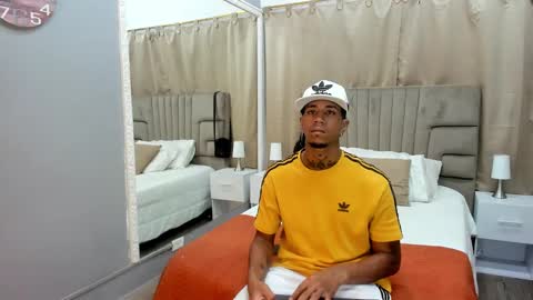 Snapshot of julian_billy chatting on 01/06/25, 11:29 julian billy online show from 01/06/25, 11:29