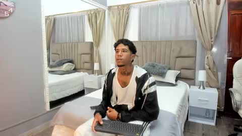 Snapshot of julian_billy chatting on 01/07/25, 11:37 julian billy online show from 01/07/25, 11:37