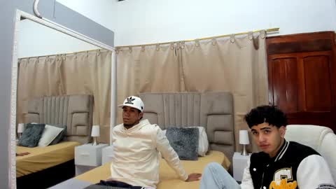 Snapshot of julian_billy chatting on 01/16/25, 05:44 julian billy online show from 01/16/25, 05:44