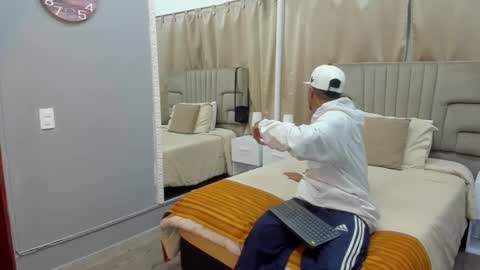 Snapshot of julian_billy chatting on 03/08/25, 11:16 julian billy online show from 03/08/25, 11:16