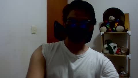 Julian Mora online show from 03/05/25, 02:14