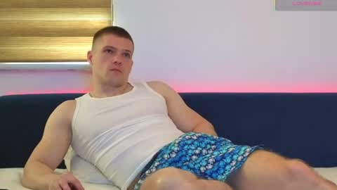 Snapshot of julian_turner chatting on 05/18/26, 01:06 julian_turner online show from 05/18/26, 01:06