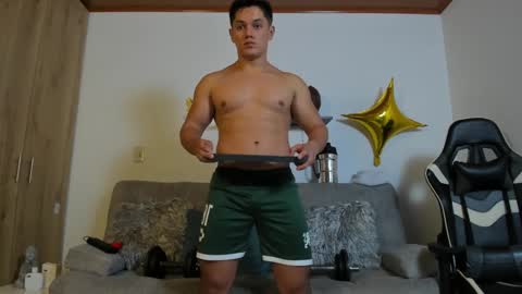 julian_wallace online show from 09/18/25, 04:31